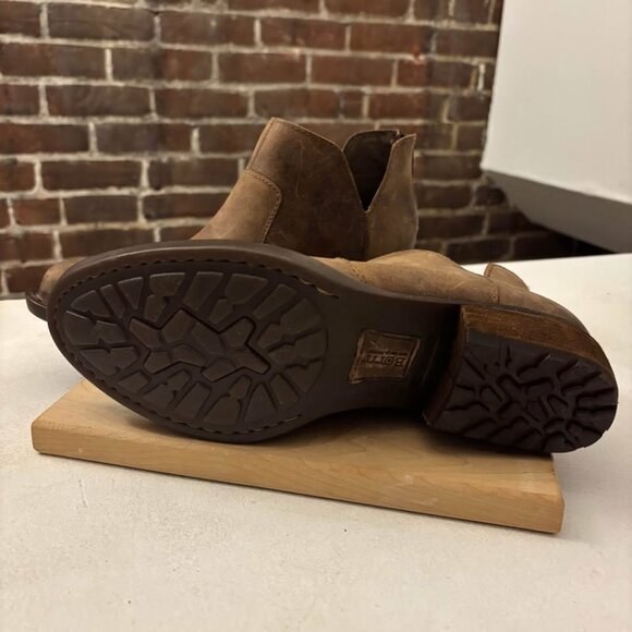 Born Booties - Taupe Distressed - 8.5 (femme) - Picture 3 of 4